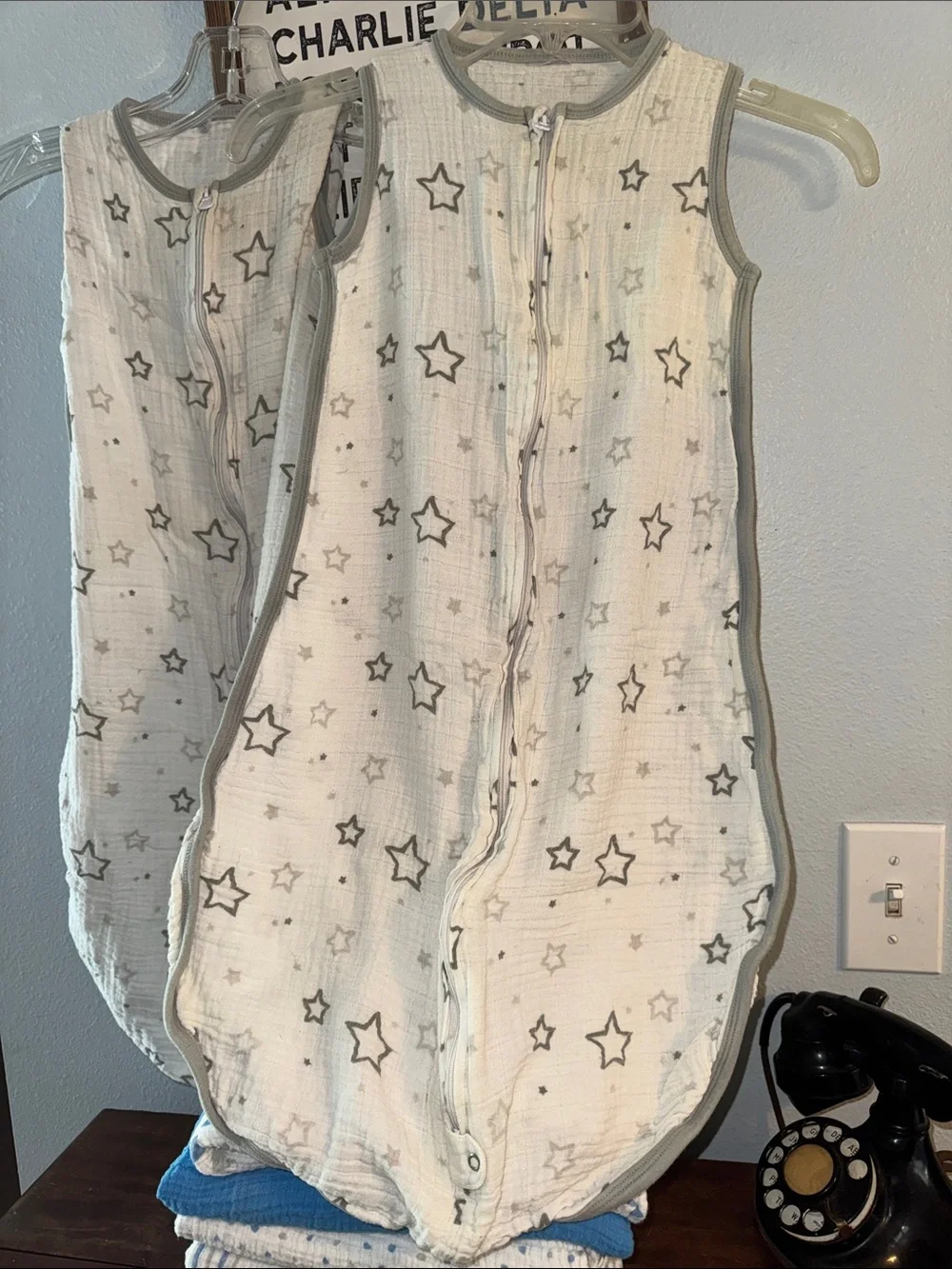 Bebe au Lait Classic Muslin 2 Full-Zip Sleep Sacks and 6 Receiving Blankets